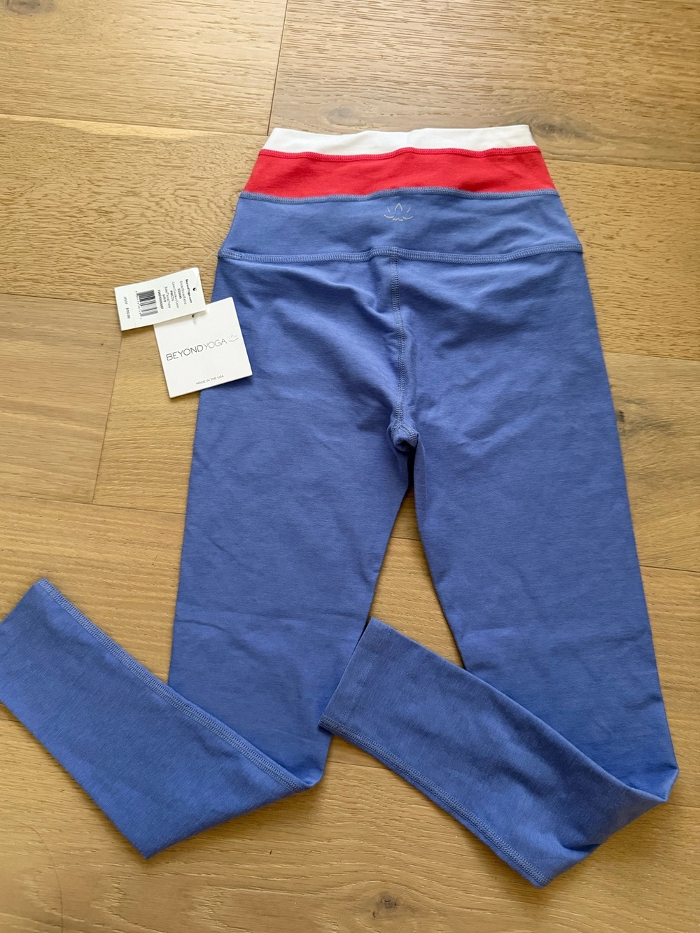 Beyond Yoga Womans Purple Leggings with Pink & White Waistband new s small